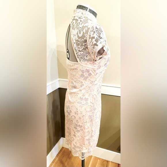 Pink Floral Lace Overlay Dress Size Medium 7/9 Mock Neck Open Back Silver - Picture 4 of 7